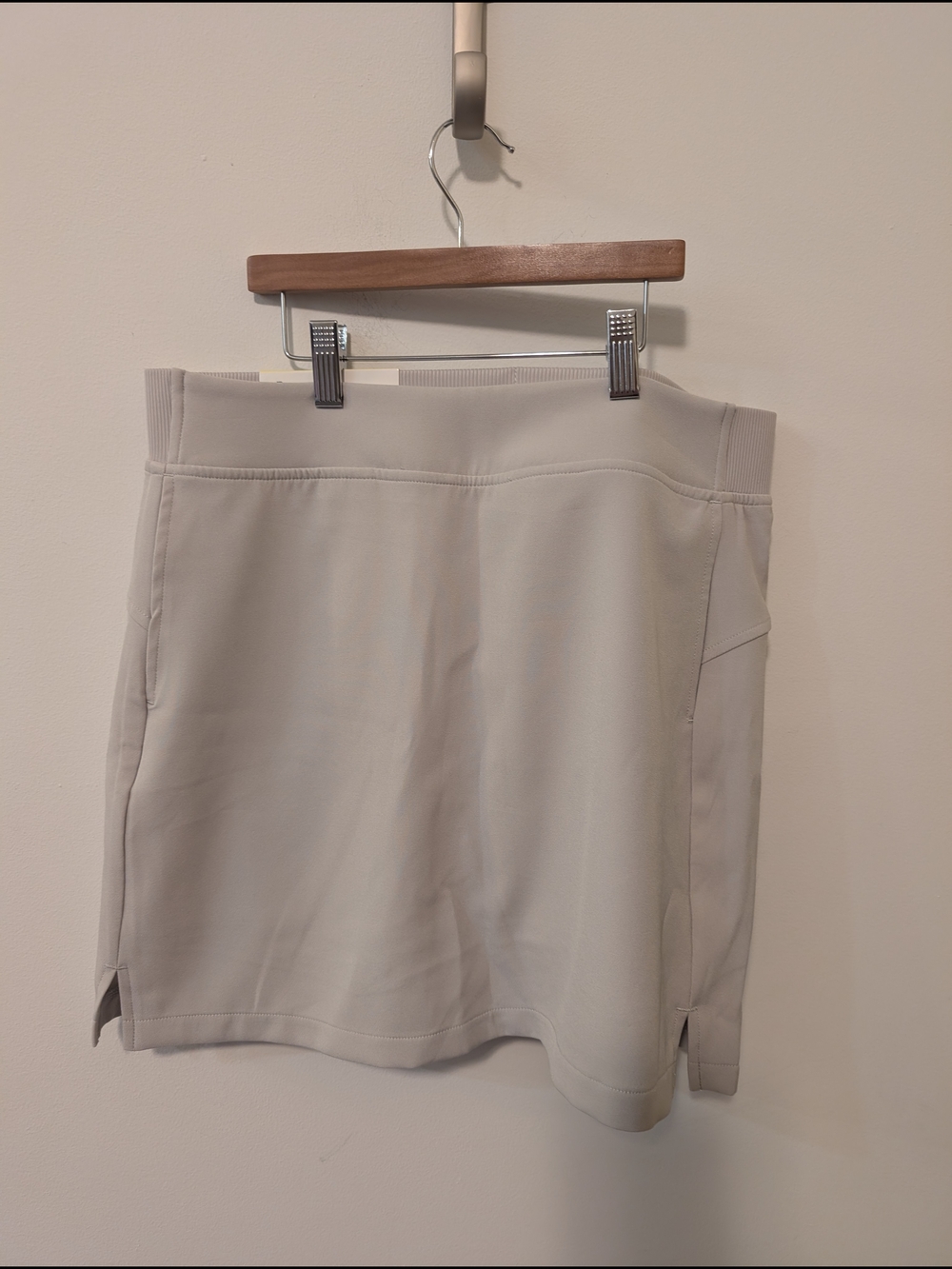 32 Cool Women's Light Gray 16" Skort Size Small